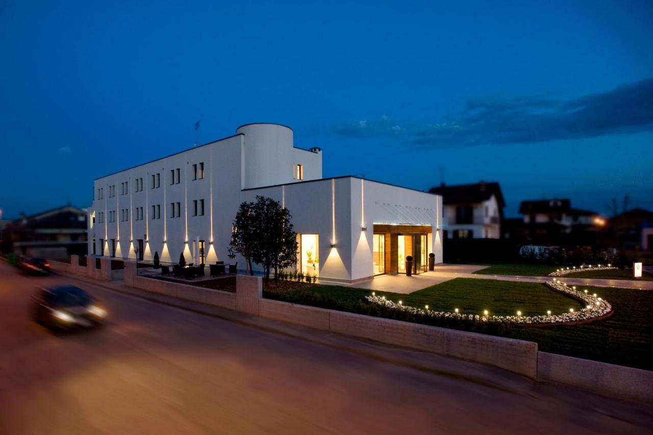Hotel Napoleon Cherasco Exterior photo